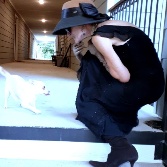 Meet your Posher, Lisa - Picture 2 of 15